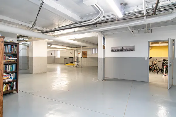 Rented by Rhona Realty | media 15