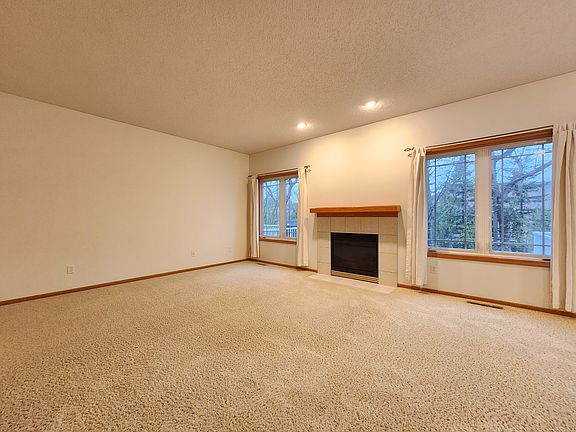 3rd image of 13667 Couchtown Ave