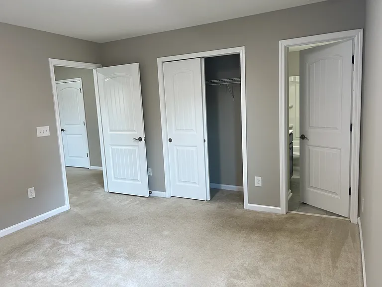 525 Parlier Dr — Photo 15