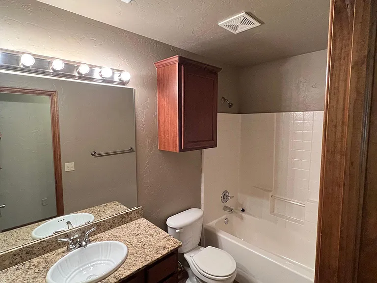 11810 SW 15th Way — Photo 7