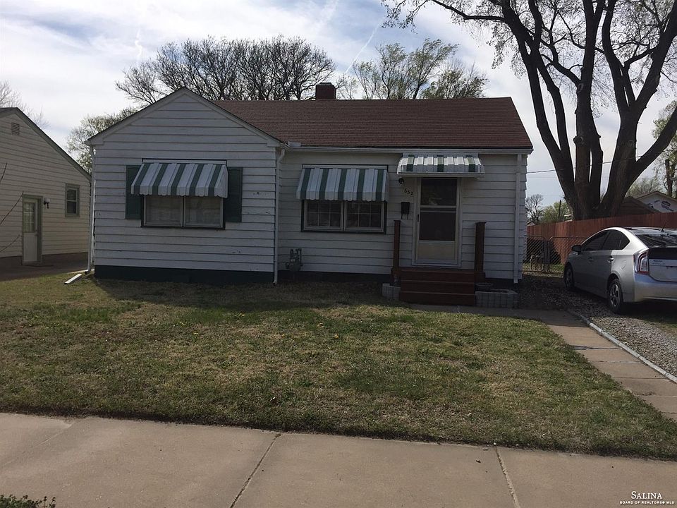 1st image of 652 S Phillips Ave