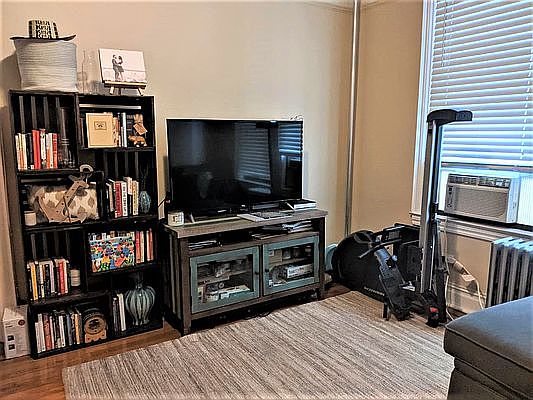 1st image of 3067 44th St #1