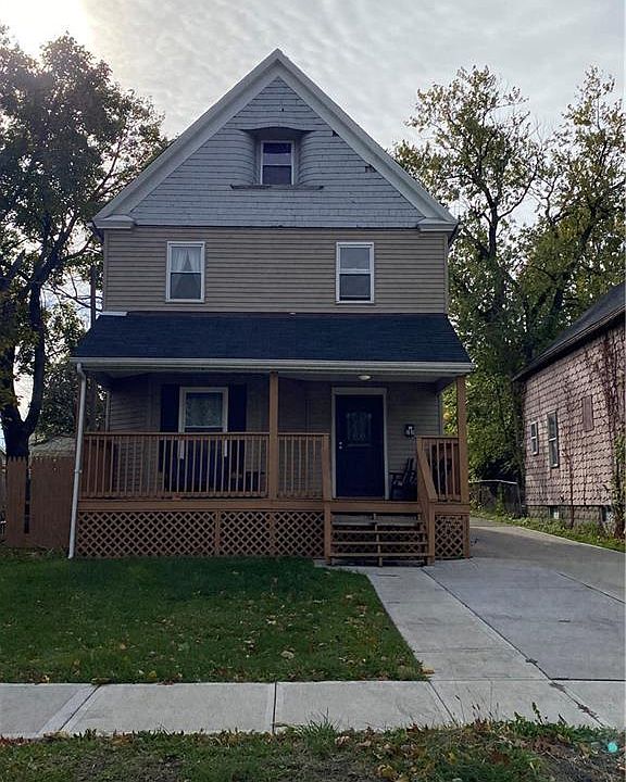 1st image of 122 E 34th St