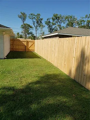 644 Camelia Ave — Photo 8