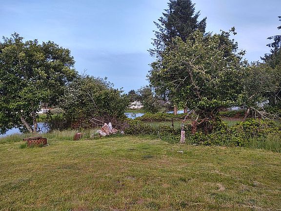 3rd image of 624 Point Brown Ave SE