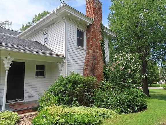 4th image of 2973 Pleasant Ave