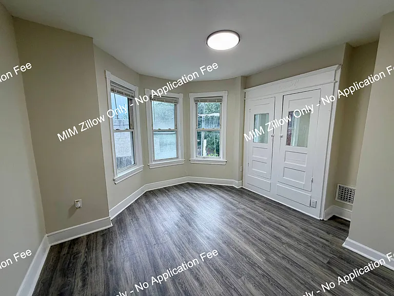 1154 Lansdowne Ave — Photo 11