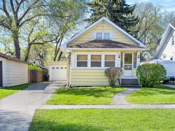 1514 3rd Ave S, Fargo, ND 58103