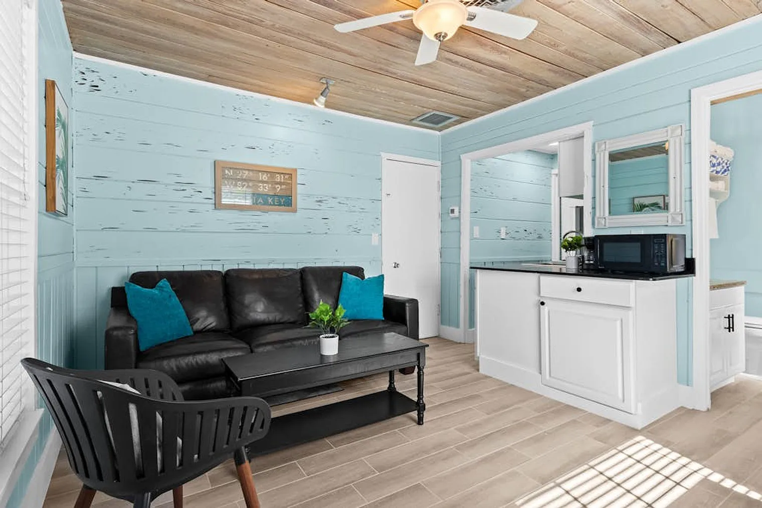 1 bed, 1.0 bath, 333 sqft, $2,520 — Photo 2