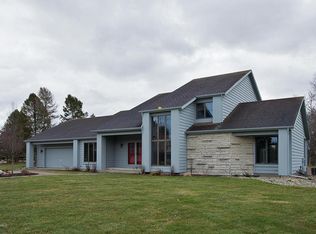102 Whisperwood Ln, Battle Creek, MI 49015