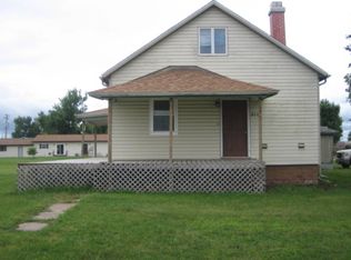 511 Railroad St, Cameron, IL 61423