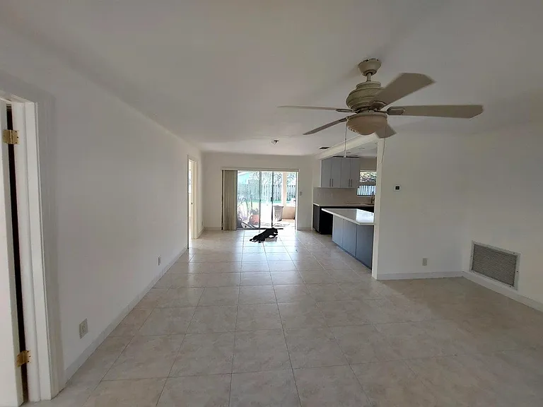2624 NE 27th Ct — Photo 18
