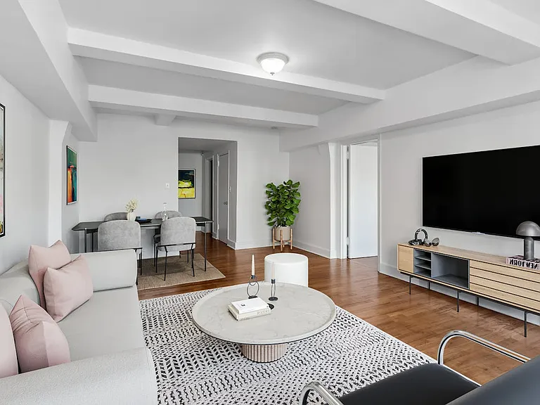 253 W 72nd St #1201 — Photo 8