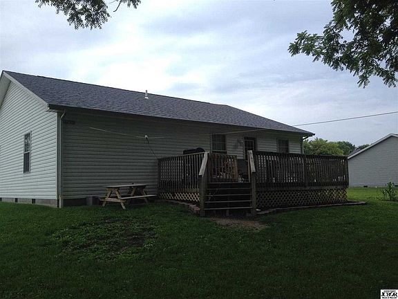 3rd image of 983 James Ave
