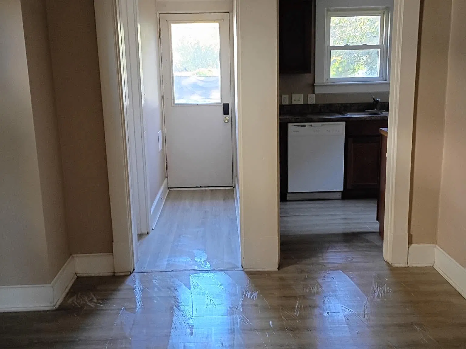 1 bed, 835 sqft, $950 — Photo 3