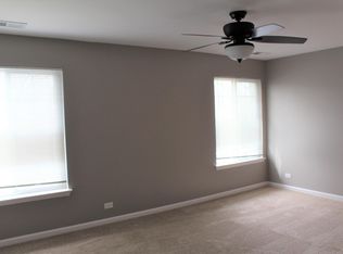 402 Cromwell Cir UNIT 2, Bartlett, IL 60103