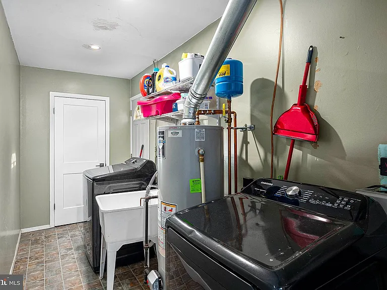 3710 Ivy Hill Ln — Photo 20