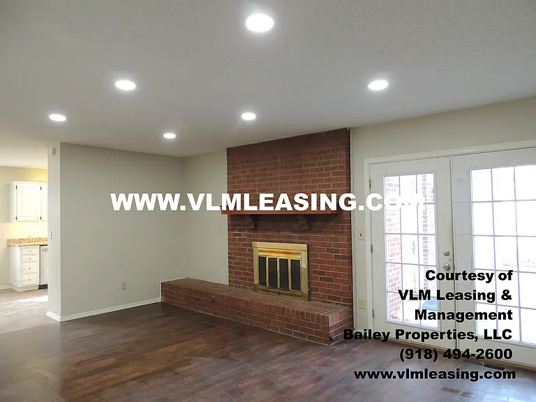 404 W Vicksburg St — Photo 14