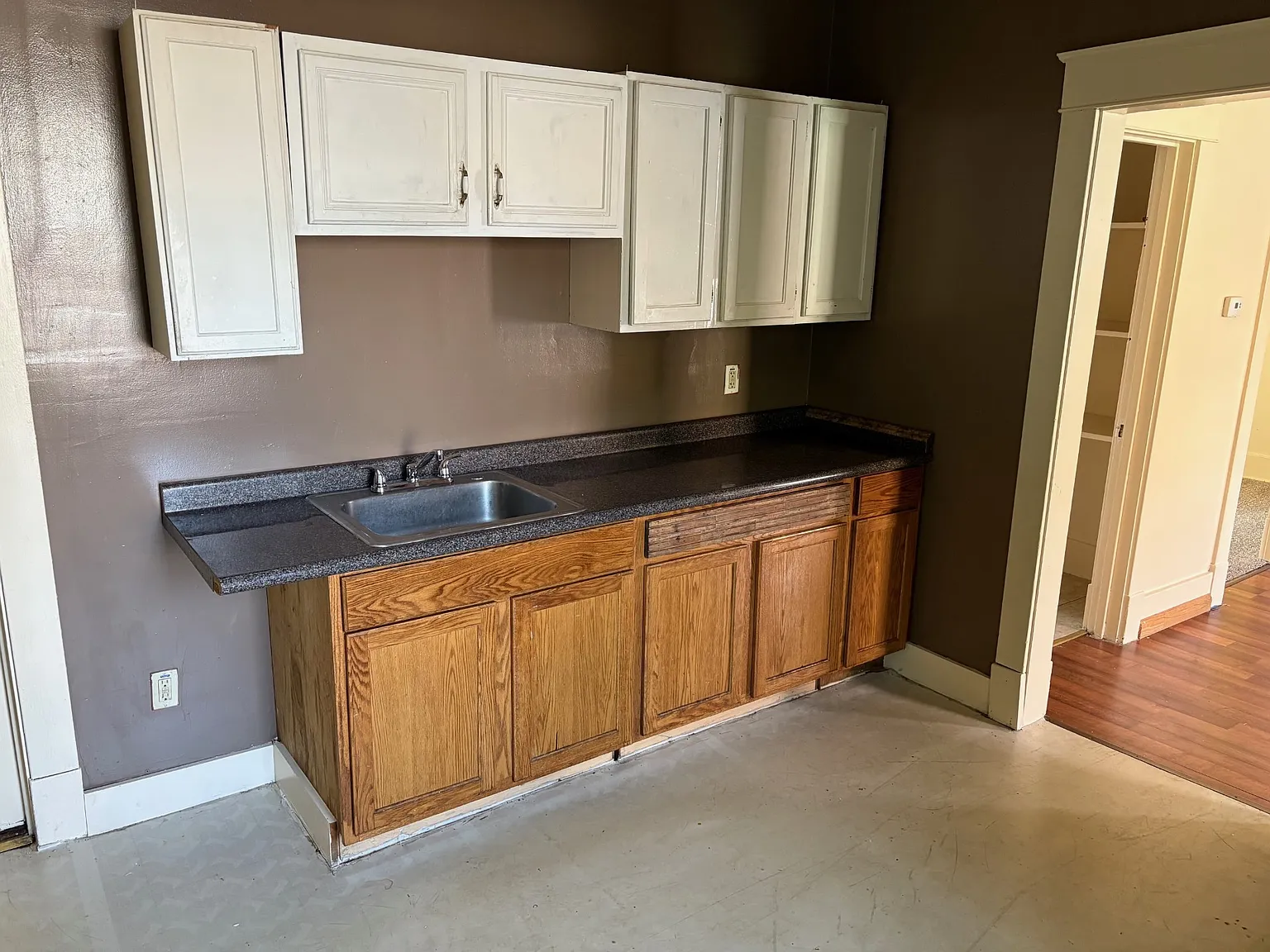 423 Cascade Street - 2 — Photo 1