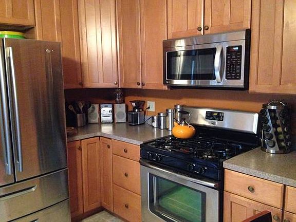 4th image of 224 W Washington St