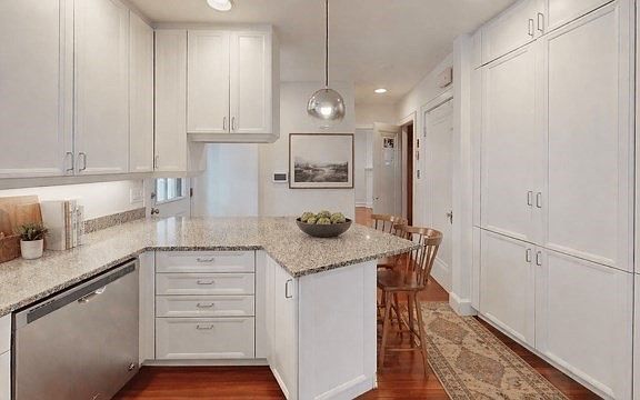 2nd image of 22 Longfellow Rd