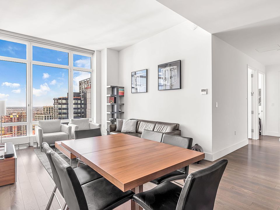 1st image of 388 Bridge St #Penthouse 47d