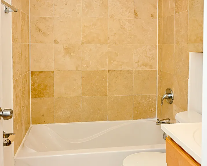 1415 W Lunt Ave #408 — Photo 8