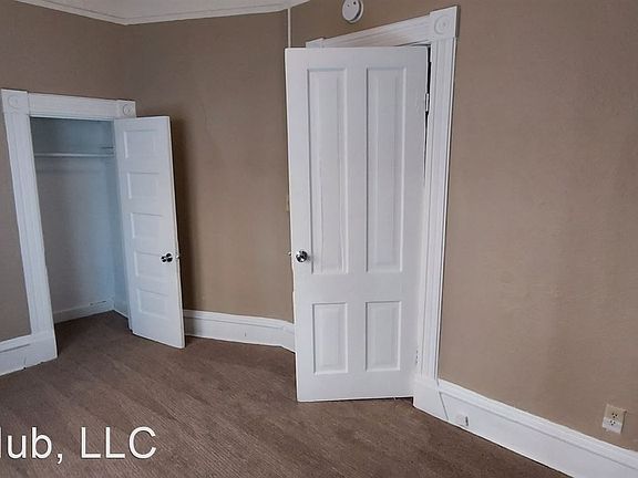 5th image of 955 Burr St #1