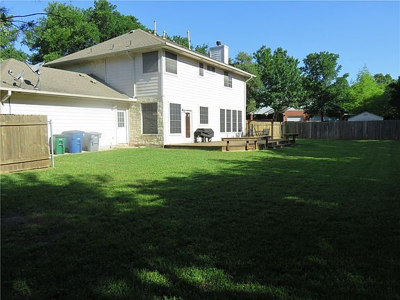 3rd image of 3020 Sunland Dr