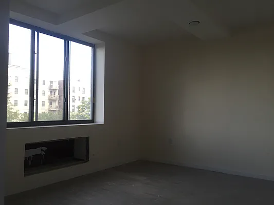 Rented by 18 REALTY | media 84