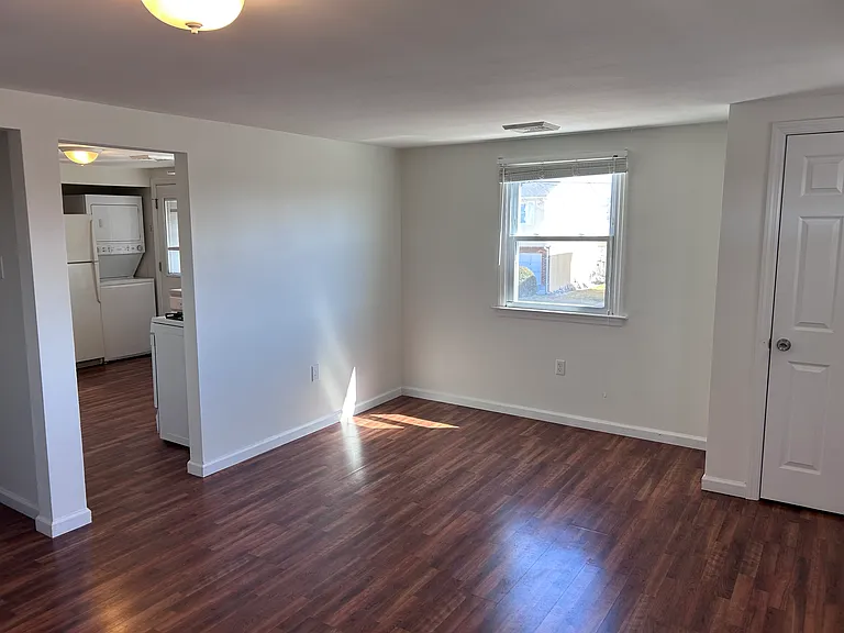 345 N Raleigh Ave — Photo 5