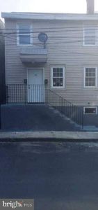 36 Middle Rose St, Trenton, NJ, 08618