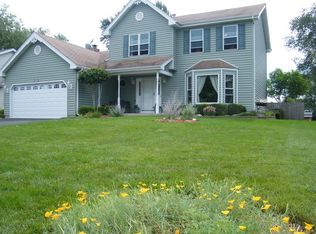 327 Alicia Dr, Cary, IL 60013