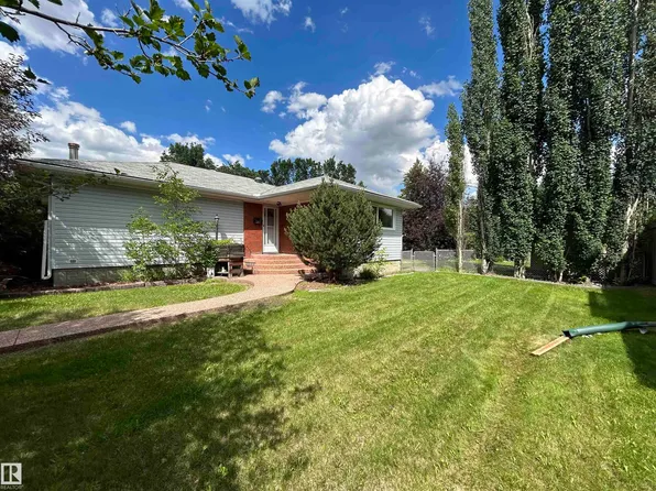 9457 79th St NW, Edmonton, AB T6C 2R8