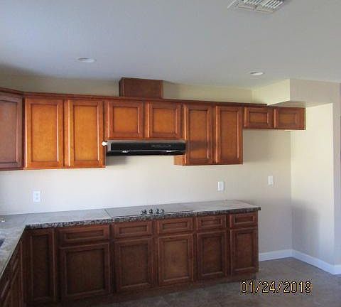 4th image of 1924 E Jacaranda Cir