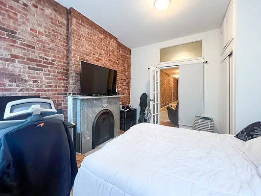 Rented by Compass | media 30