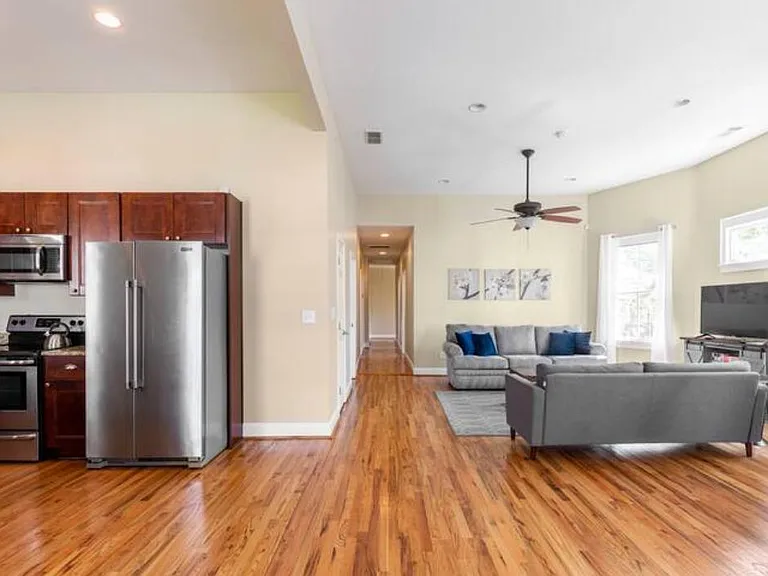 684 Grady Pl SW — Photo 4