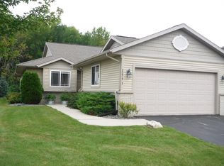 1274 Meadowbrook Dr, Cleveland, WI 53015