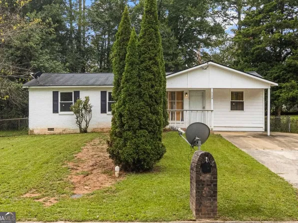 349 Roxbury Dr, Riverdale, GA 30274