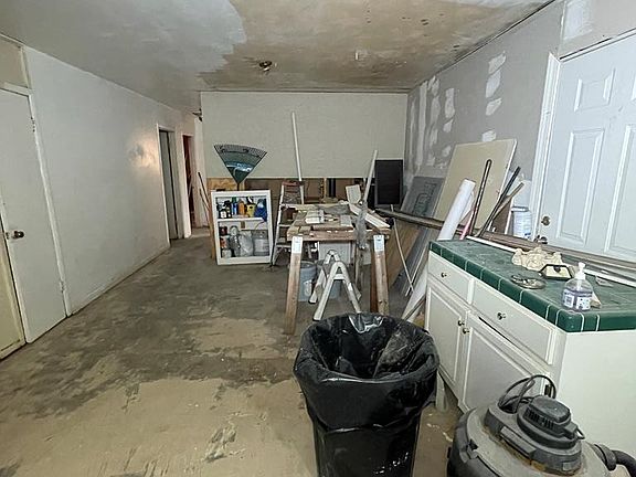 4th image of 118 Rainbow Rd