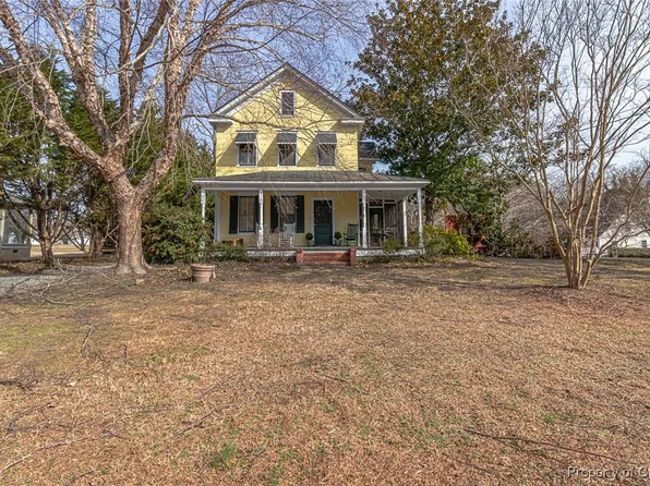 103 Waverly Ave, Kilmarnock, VA 22482