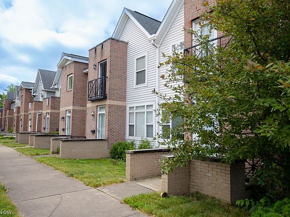 4th image of 4745 Fenwick Ave