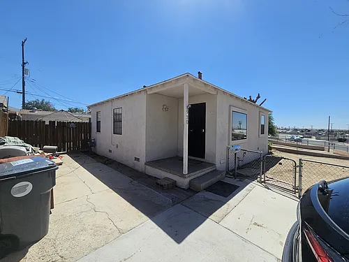 930 Nancy St Photo 1