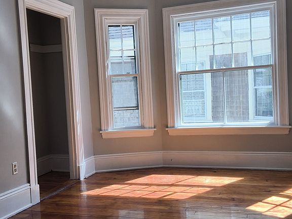 2nd image of 92-94 Campbell St