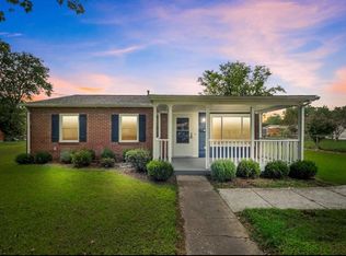 122 Phillips Ln, Newport News, VA 23602