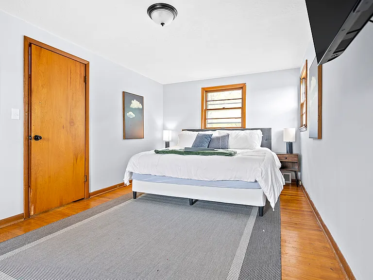 3925 Holmes St #3925 — Photo 1