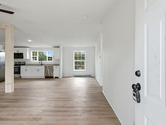 5th image of 125 Oceanfront Cir N