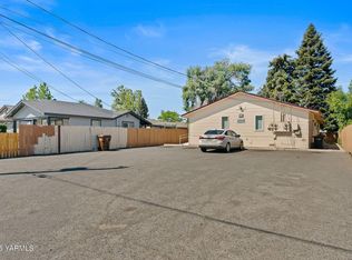 706 N 15th Ave, Yakima, WA 98902