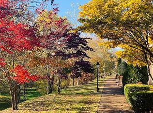 8629 Sawyer Brown Rd, Nashville, TN 37221