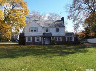804 Walt Whitman Rd, Melville, NY 11747